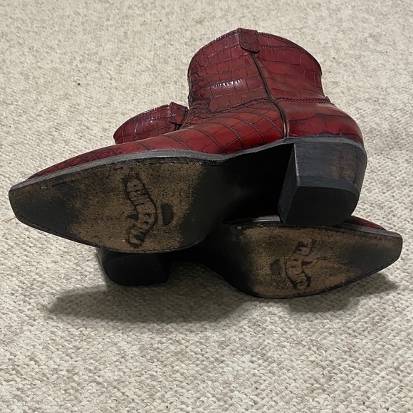Freebird Red Croc-Embossed Ankle Boots - Picture 4 of 6